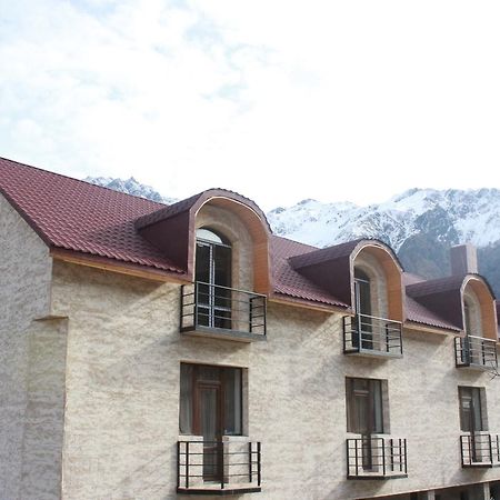 Hotel Gergeti Kazbegi Extérieur photo